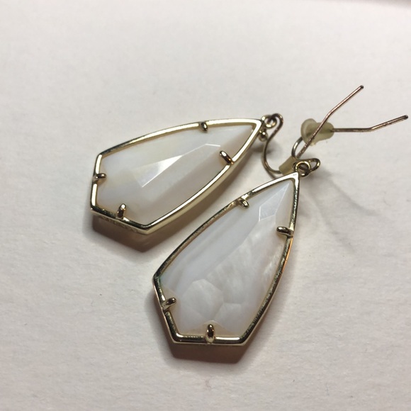 Ivory mother of Pearl Gold Carla Earrings - Picture 2 of 2